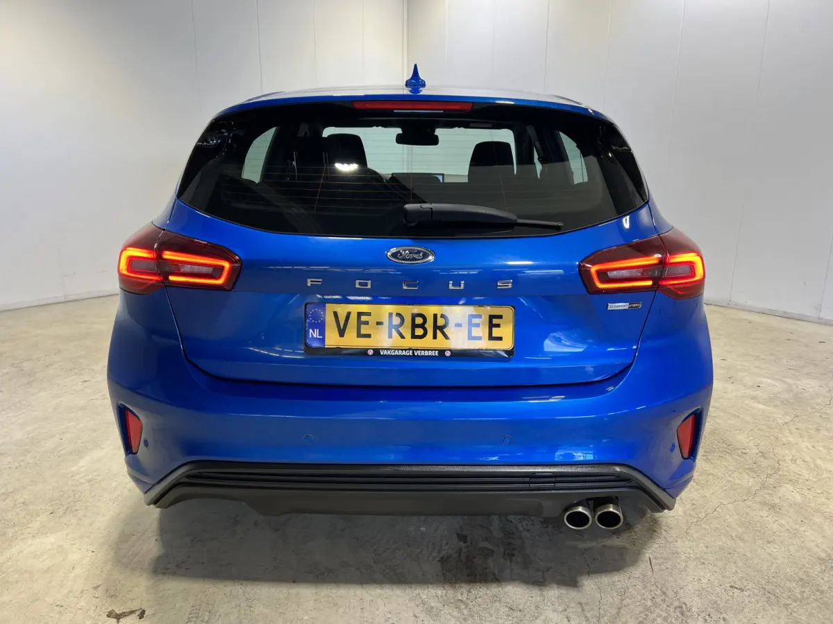 1.0 EcoBoost Hybrid ST Line | Navigatie/Android/Apple Carplay | LM Velgen 17" | Parkeersensoren Voor en Achter | Cruise Control | Airco |