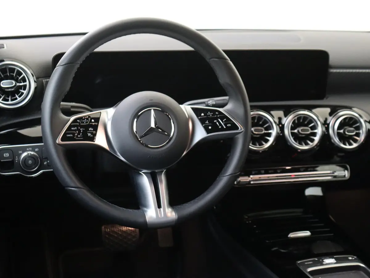 A180 Star Edition Luxury Line - Achteruitrijcamera - Stoelverwarming - Carplay - Thermotronic