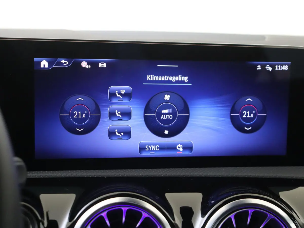 A180 Star Edition Luxury Line - Achteruitrijcamera - Stoelverwarming - Carplay - Thermotronic
