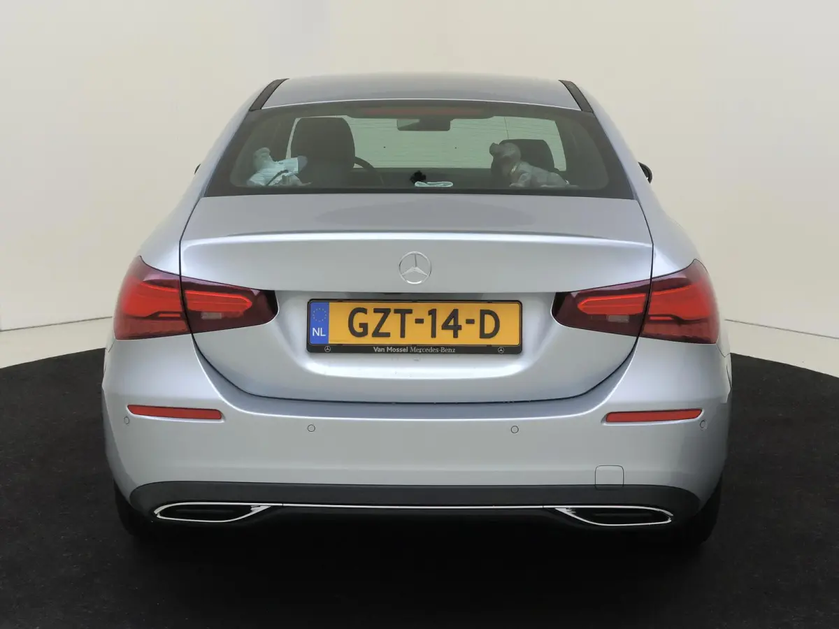 A180 Star Edition Luxury Line - Achteruitrijcamera - Stoelverwarming - Carplay - Thermotronic