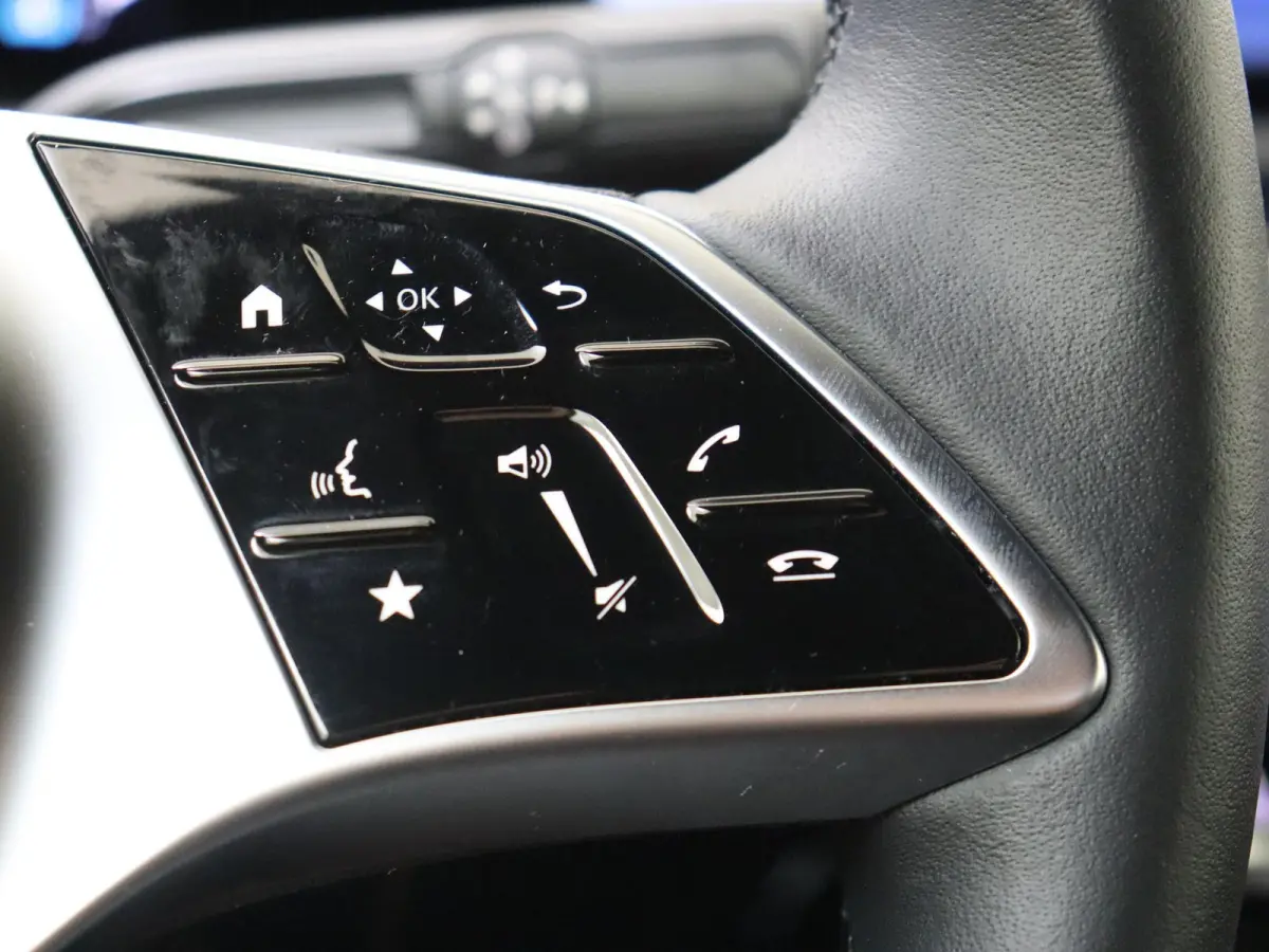 A180 Star Edition Luxury Line - Achteruitrijcamera - Stoelverwarming - Carplay - Thermotronic