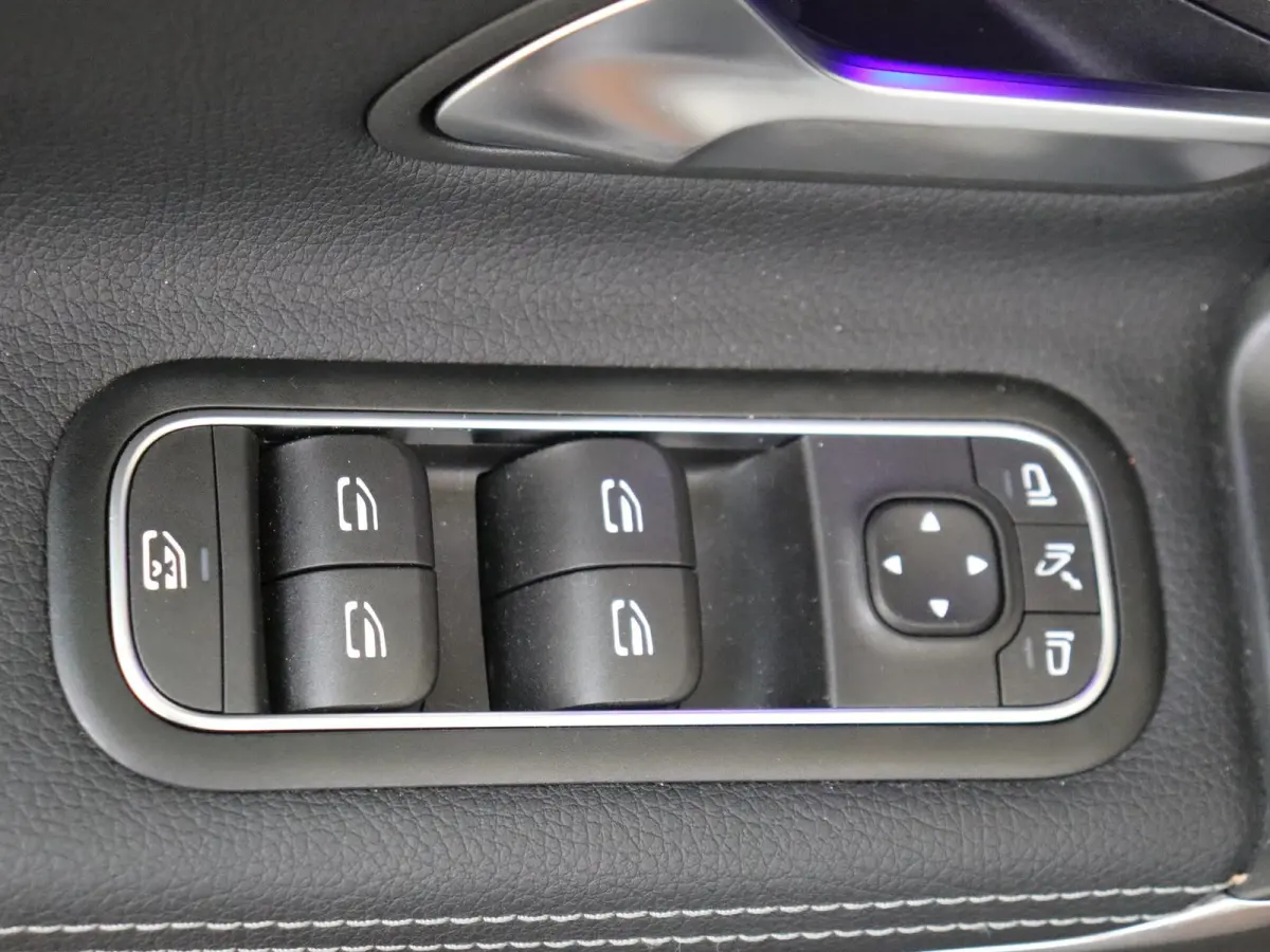 A180 Star Edition Luxury Line - Achteruitrijcamera - Stoelverwarming - Carplay - Thermotronic