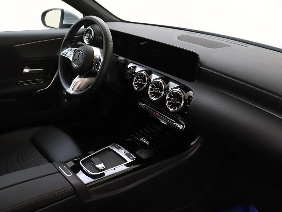 A180 Star Edition Luxury Line - Achteruitrijcamera - Stoelverwarming - Carplay - Thermotronic