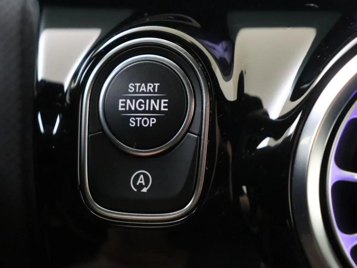 A180 Star Edition Luxury Line - Achteruitrijcamera - Stoelverwarming - Carplay - Thermotronic