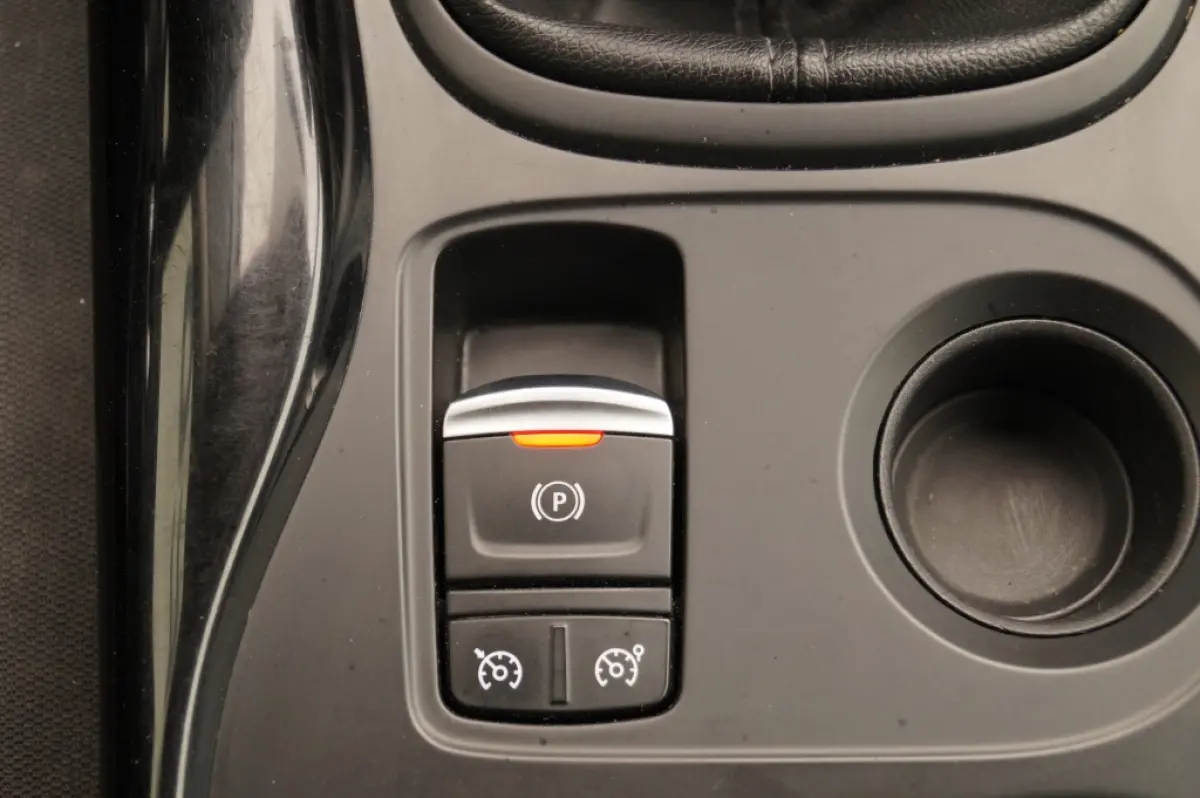 1.3 TCe 140pk Life -AIRCO-CRUISE-TREKHAAK-