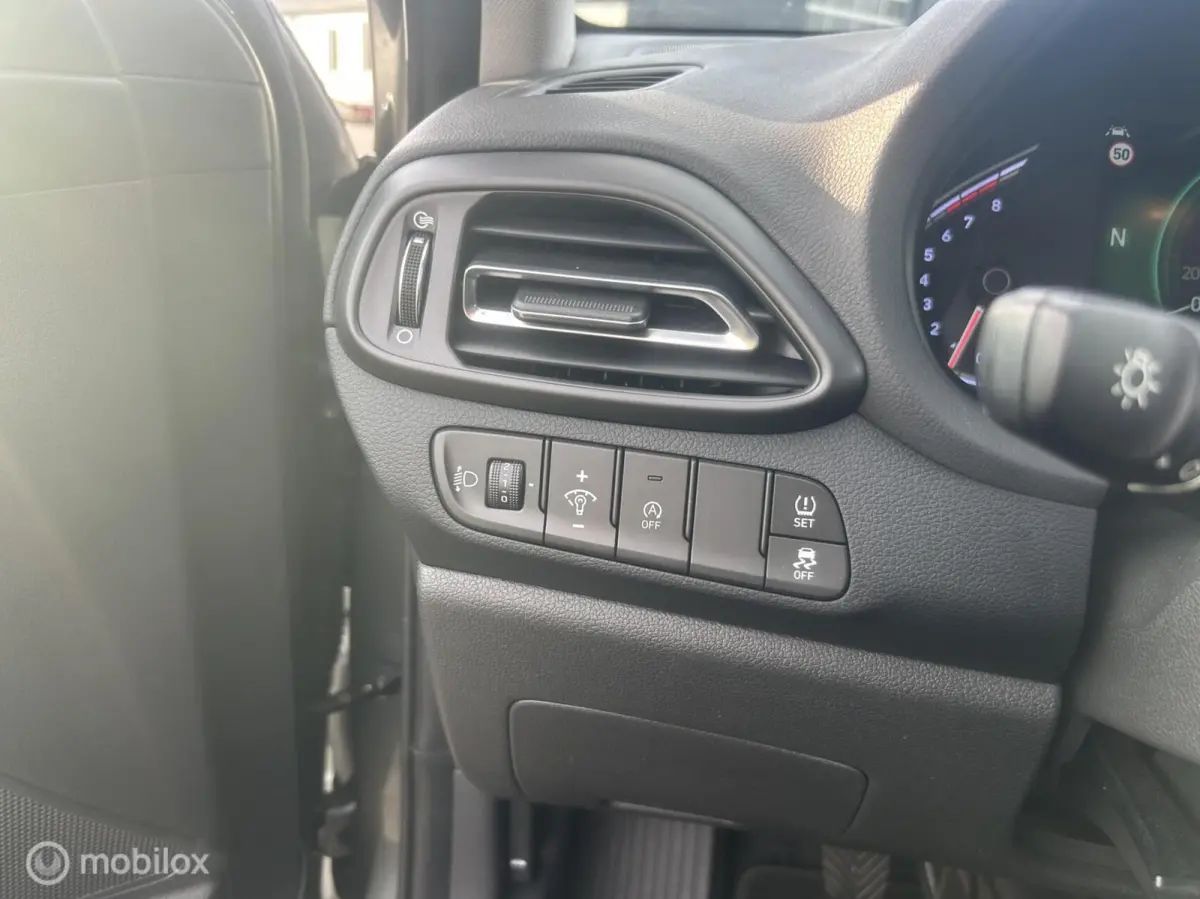 1.0 T-GDi MHEV Comfort Smart