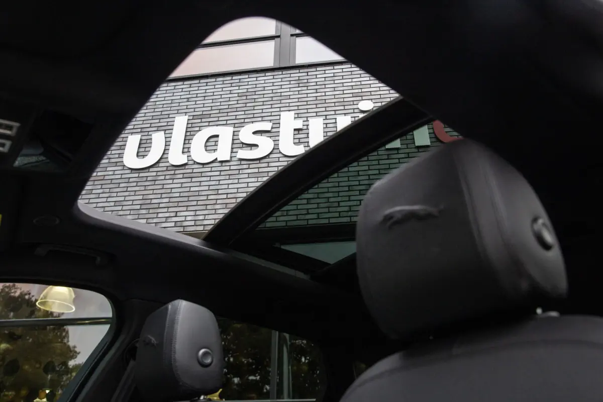 2.0 P400e PHEV R-Dynamic SE , Panoramadak, Meridian, Head-up Display