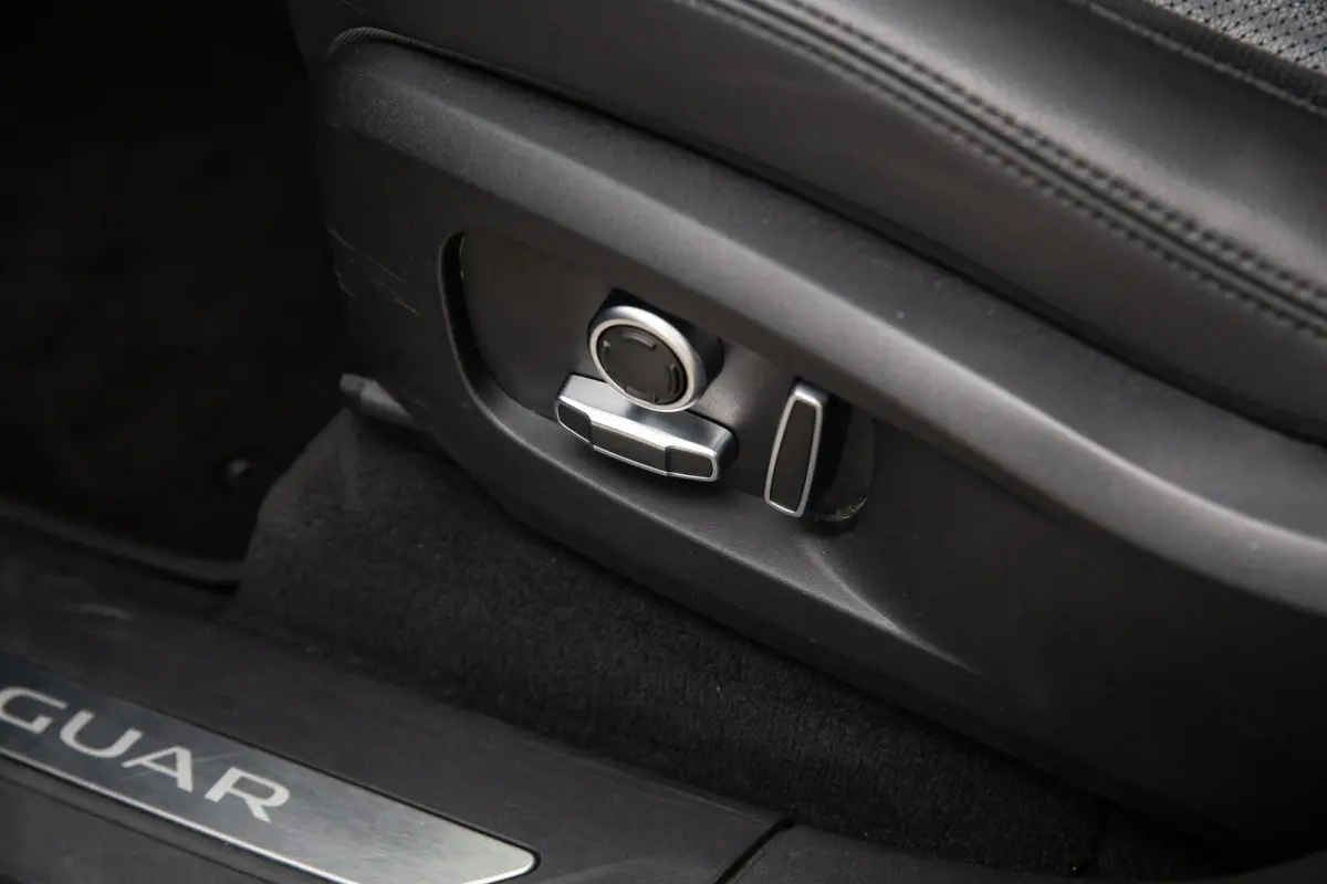 2.0 P400e PHEV R-Dynamic SE , Panoramadak, Meridian, Head-up Display