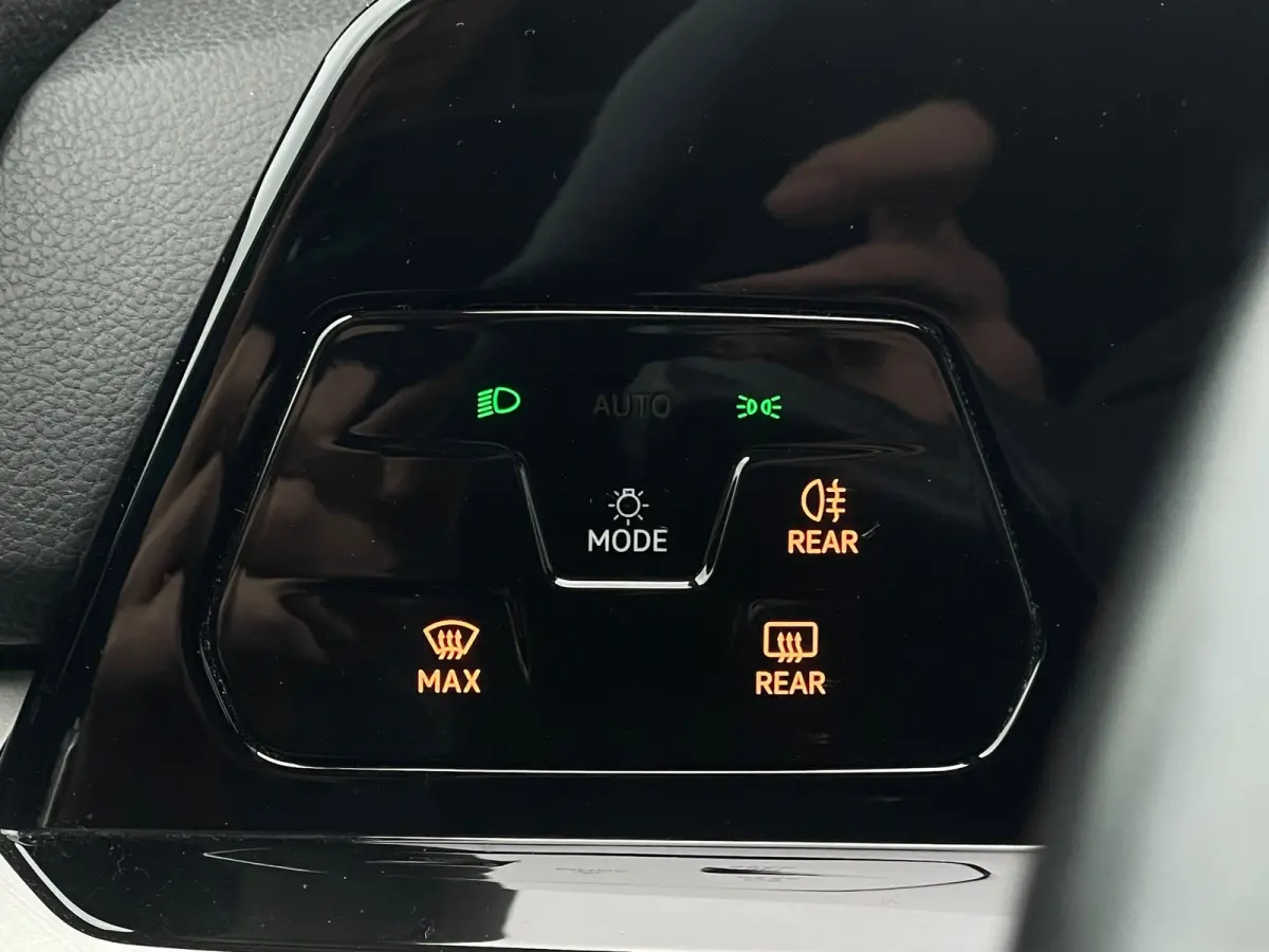 1.5 TSI Life|VIRTUALCOCKPIT|STOELVRM|STUURVRM|ADAPT.CRUISE|17INCH|APPLECARPLAY|AMBIENTLIGHT|PARK.SNRS|LED|