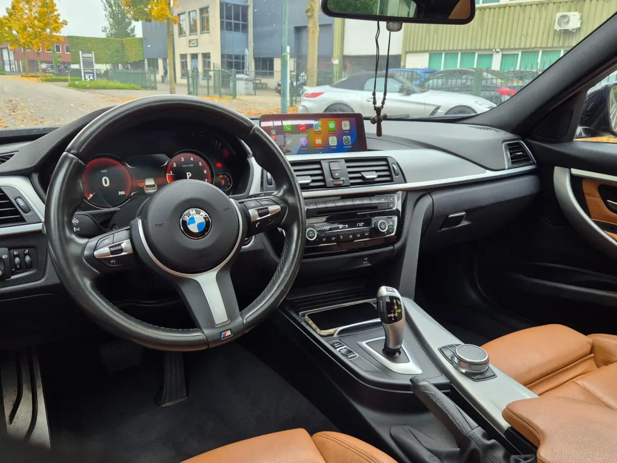 M Sport Panorama Apple CarPlay Elk. Trekhaak 6WB Dig. dash NAP NBT EVO Navi Draadloos lader