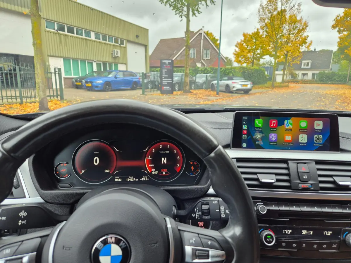 M Sport Panorama Apple CarPlay Elk. Trekhaak 6WB Dig. dash NAP NBT EVO Navi Draadloos lader