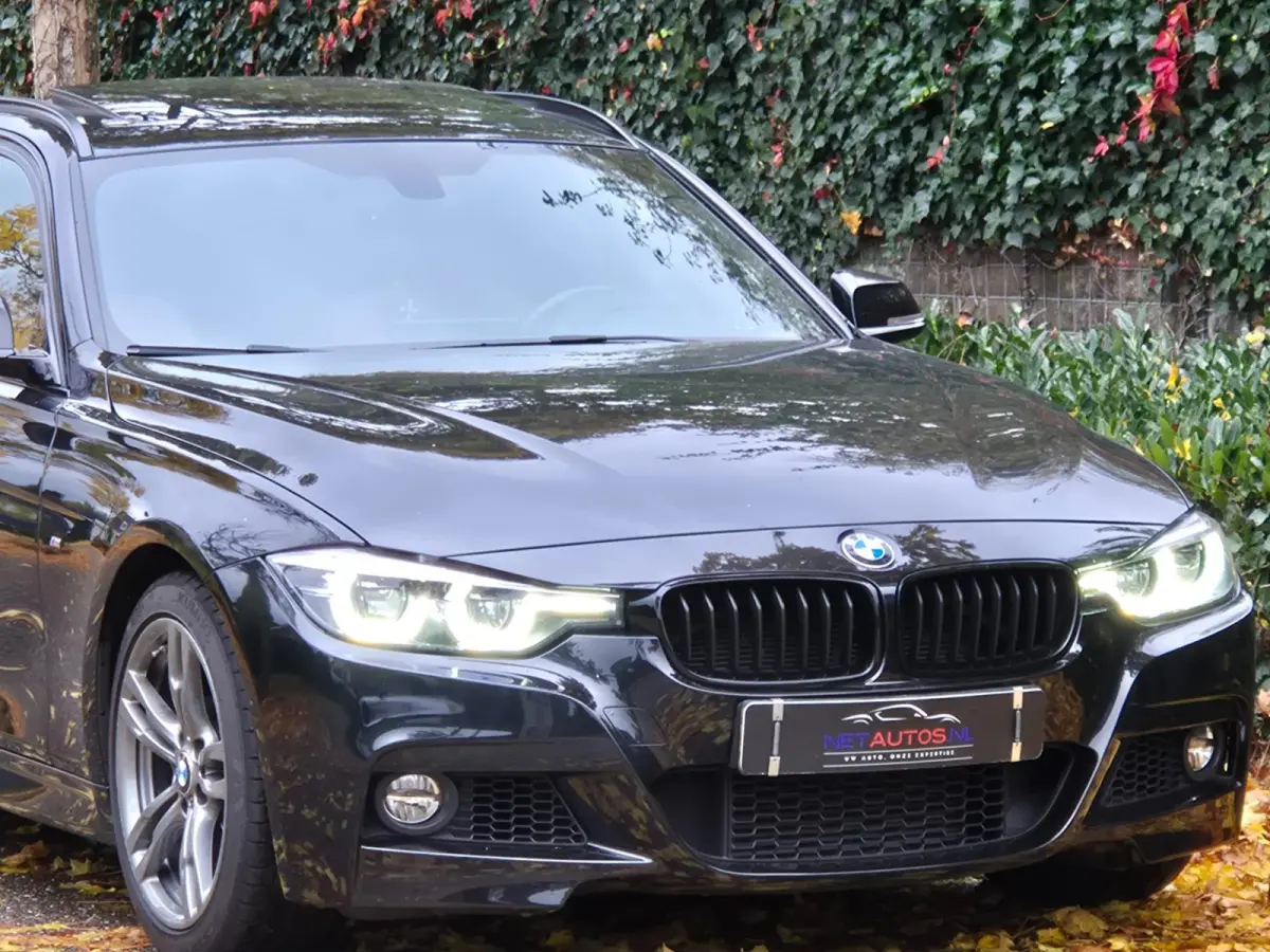 M Sport Panorama Apple CarPlay Elk. Trekhaak 6WB Dig. dash NAP NBT EVO Navi Draadloos lader