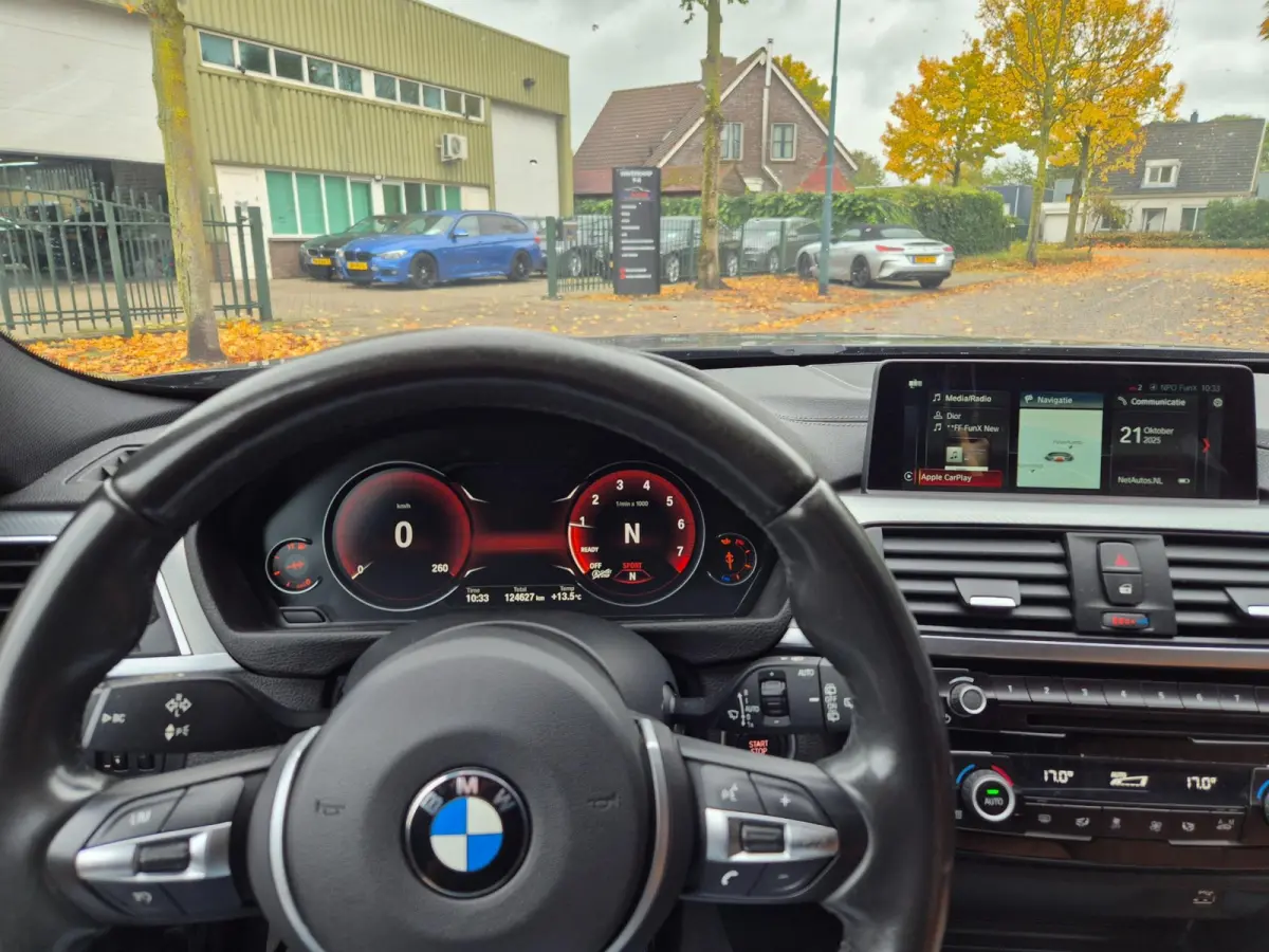 M Sport Panorama Apple CarPlay Elk. Trekhaak 6WB Dig. dash NAP NBT EVO Navi Draadloos lader