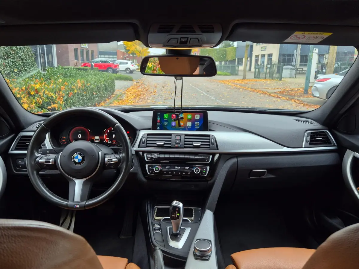 M Sport Panorama Apple CarPlay Elk. Trekhaak 6WB Dig. dash NAP NBT EVO Navi Draadloos lader