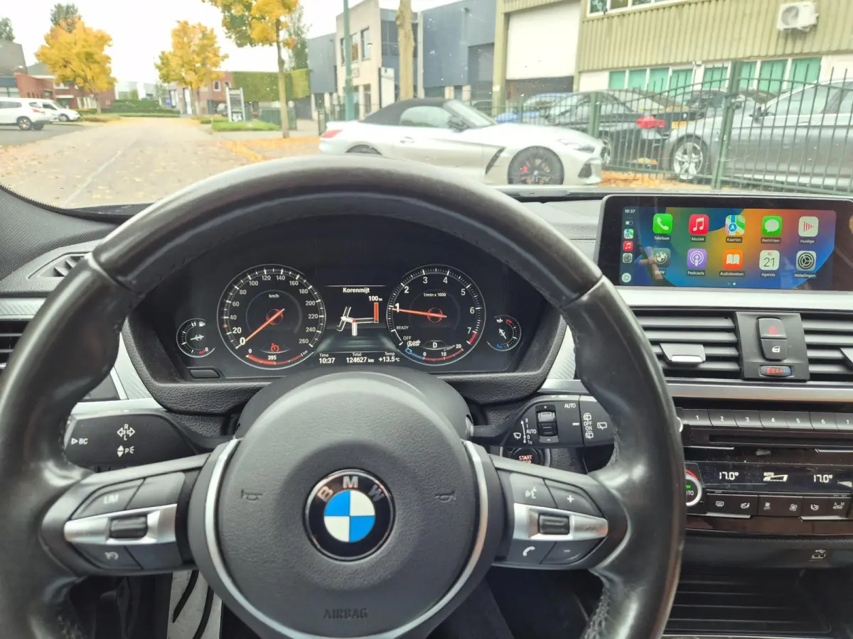 M Sport Panorama Apple CarPlay Elk. Trekhaak 6WB Dig. dash NAP NBT EVO Navi Draadloos lader