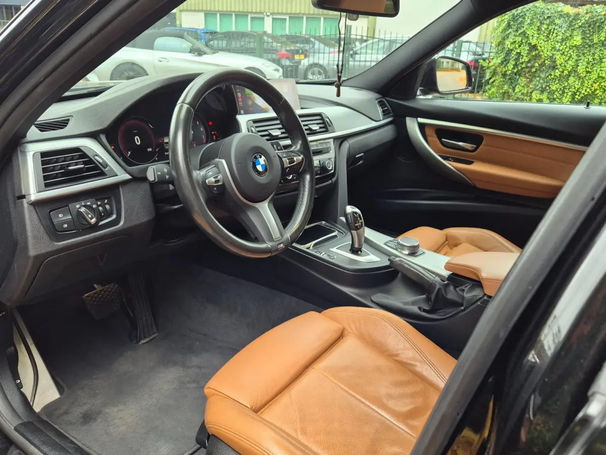 M Sport Panorama Apple CarPlay Elk. Trekhaak 6WB Dig. dash NAP NBT EVO Navi Draadloos lader
