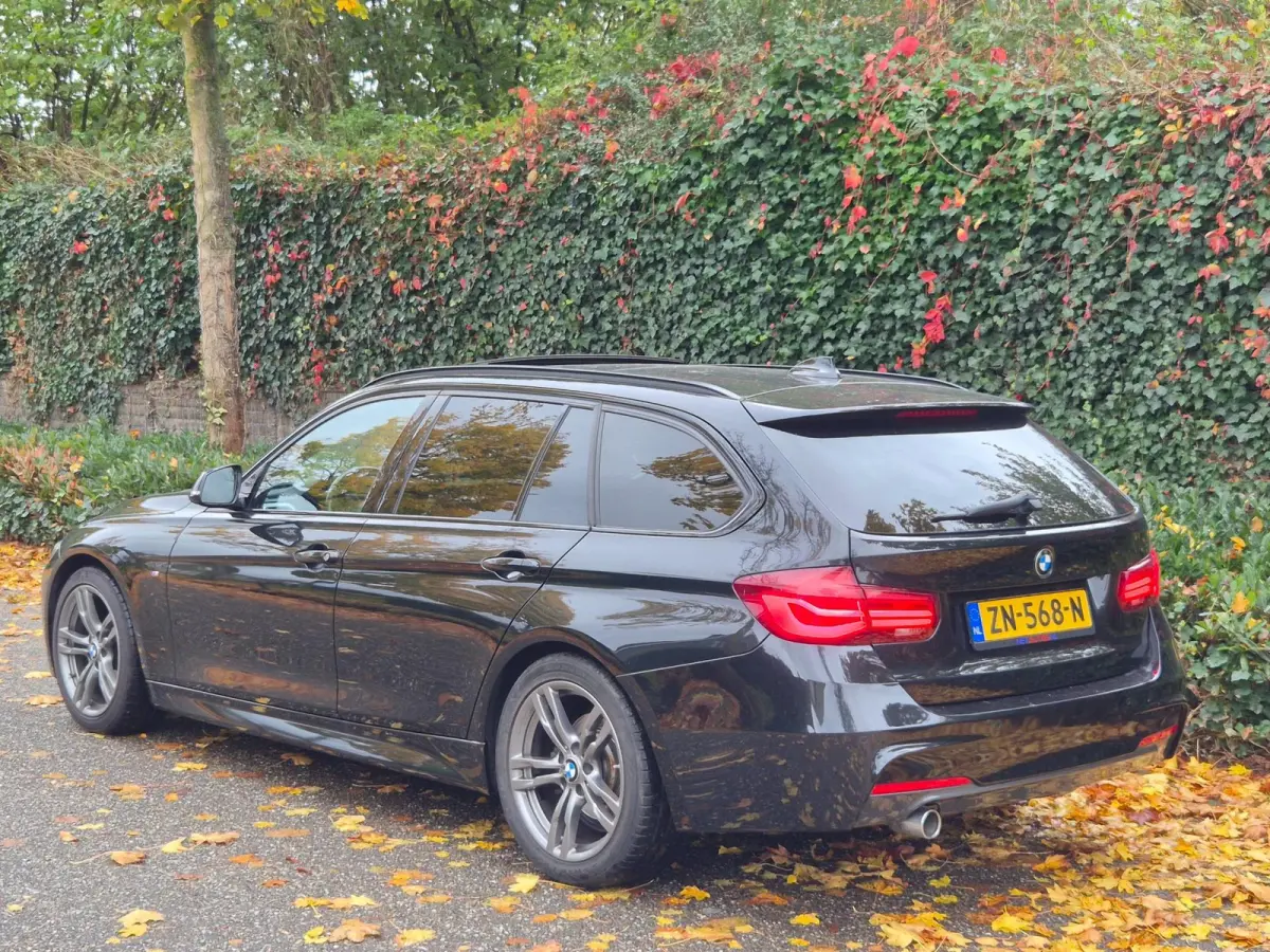 M Sport Panorama Apple CarPlay Elk. Trekhaak 6WB Dig. dash NAP NBT EVO Navi Draadloos lader