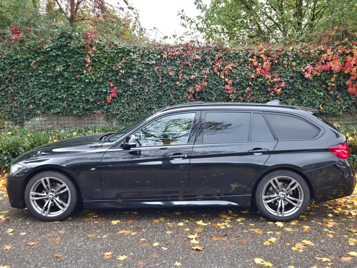 M Sport Panorama Apple CarPlay Elk. Trekhaak 6WB Dig. dash NAP NBT EVO Navi Draadloos lader
