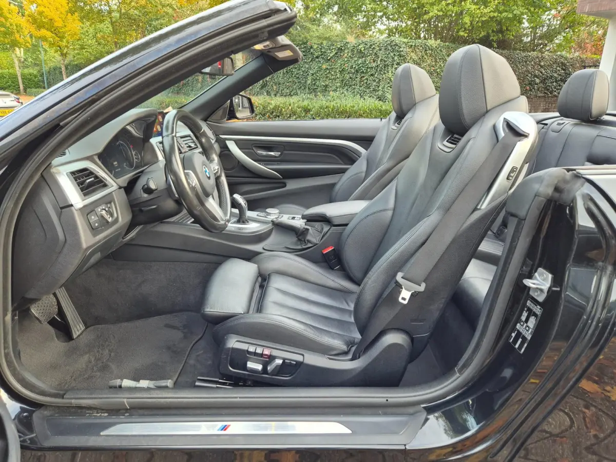 420i M Sport High Executive Cabrio Dig. Dash Apple CarPlay Elek.Stoelen Nbt Evo GR Navi Leder Zwart NAP