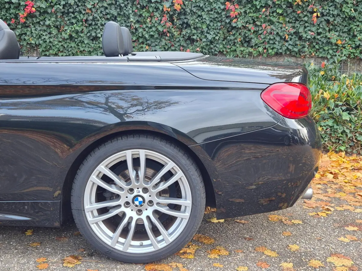 420i M Sport High Executive Cabrio Dig. Dash Apple CarPlay Elek.Stoelen Nbt Evo GR Navi Leder Zwart NAP
