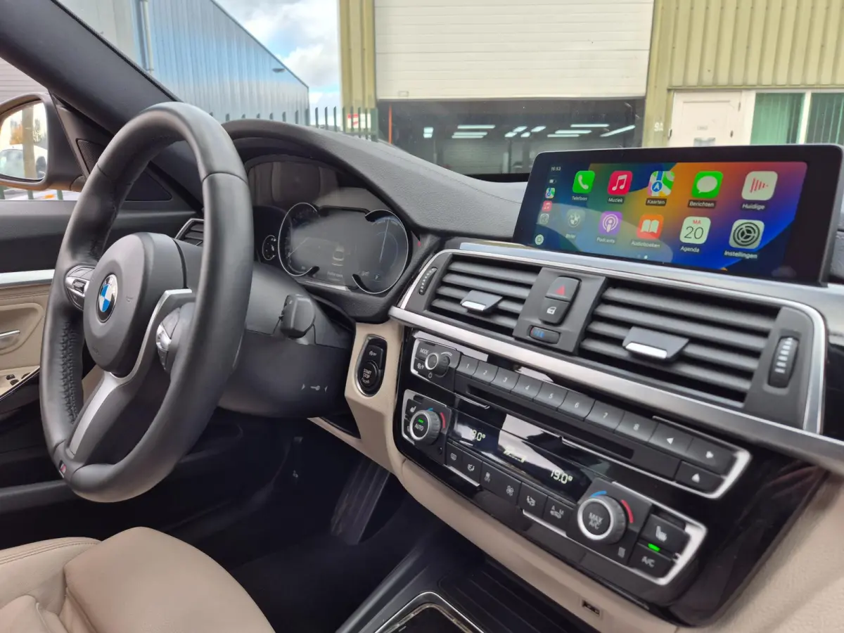 320i High Executive Panorama Apple CarPlay Camera Dig. Dash 6WB NBT Evo GR Navi NAP