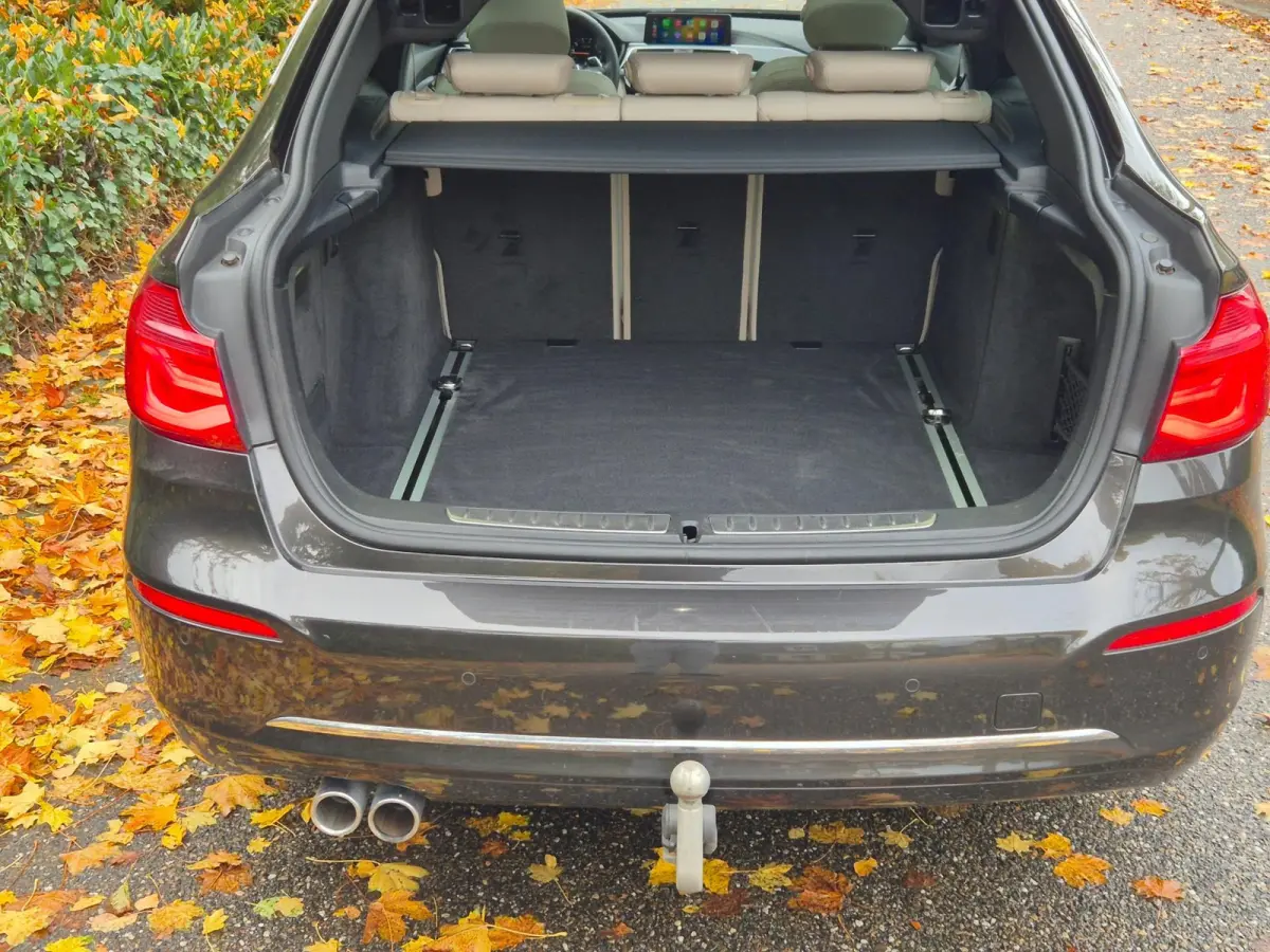 320i High Executive Panorama Apple CarPlay Camera Dig. Dash 6WB NBT Evo GR Navi NAP