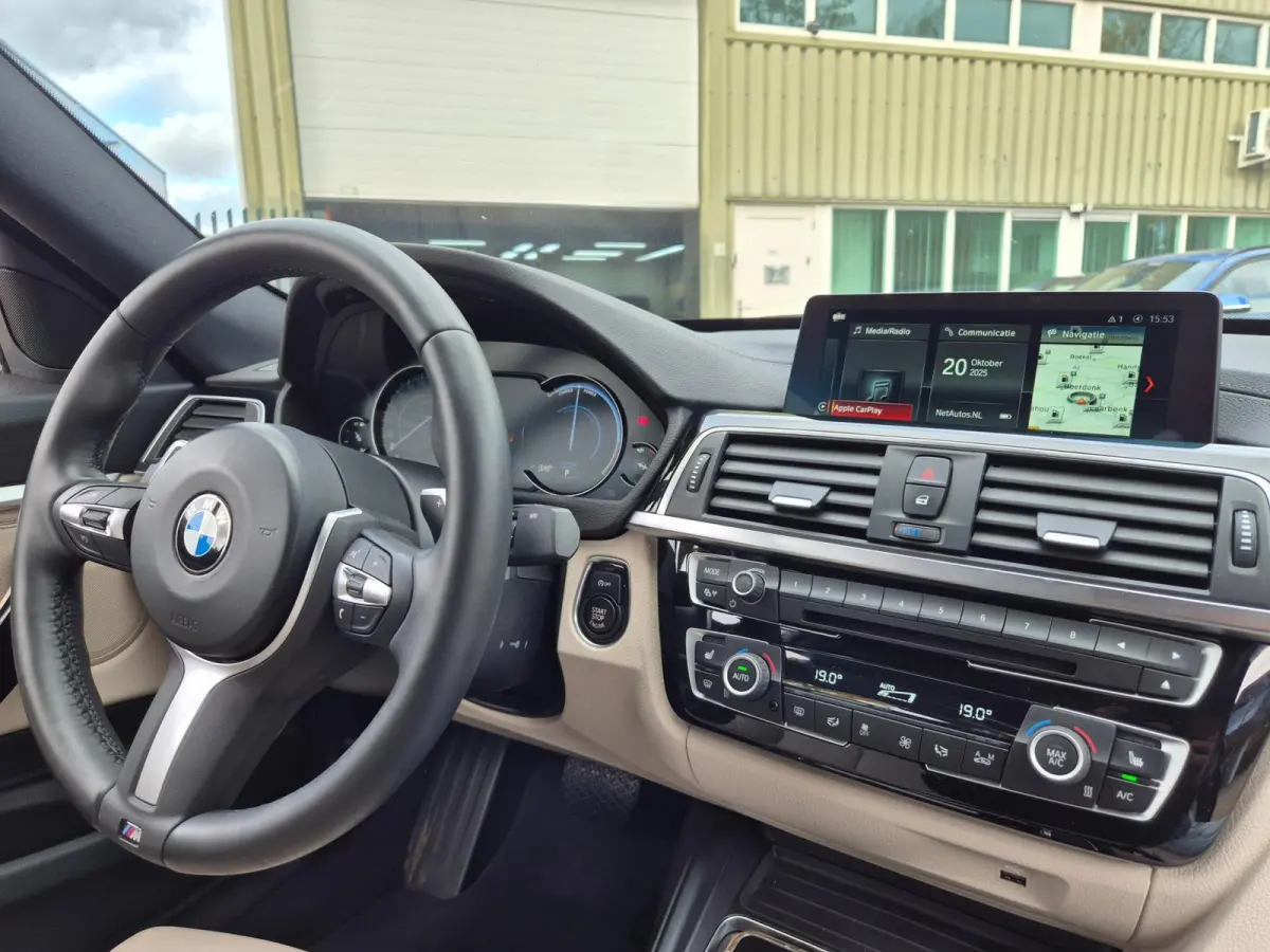 320i High Executive Panorama Apple CarPlay Camera Dig. Dash 6WB NBT Evo GR Navi NAP