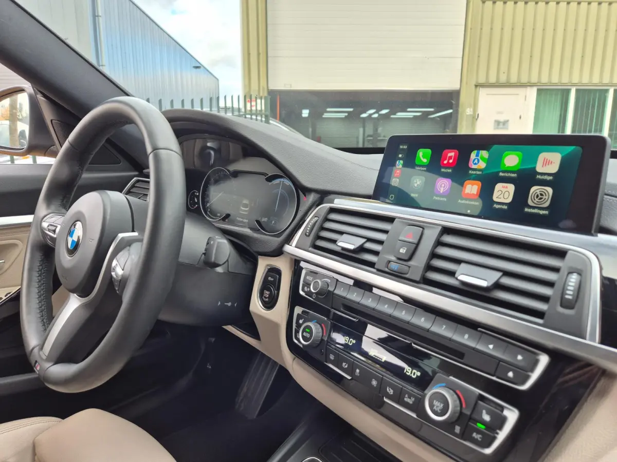 320i High Executive Panorama Apple CarPlay Camera Dig. Dash 6WB NBT Evo GR Navi NAP