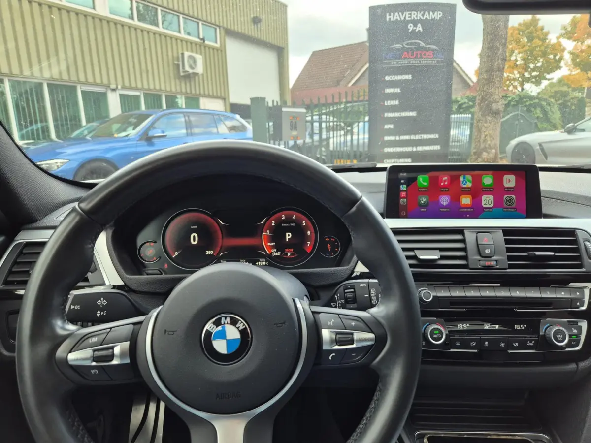 320i High Executive Panorama Apple CarPlay Camera Dig. Dash 6WB NBT Evo GR Navi NAP