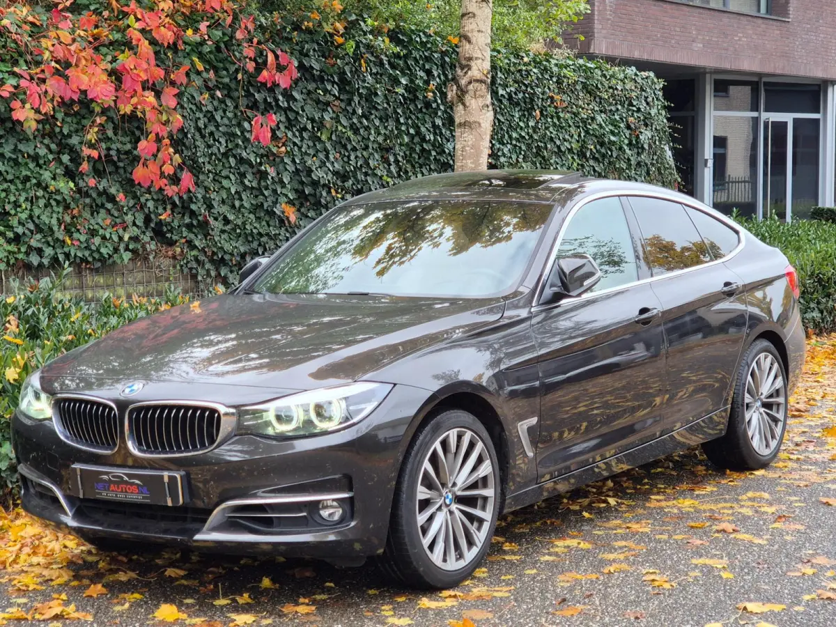 320i High Executive Panorama Apple CarPlay Camera Dig. Dash 6WB NBT Evo GR Navi NAP