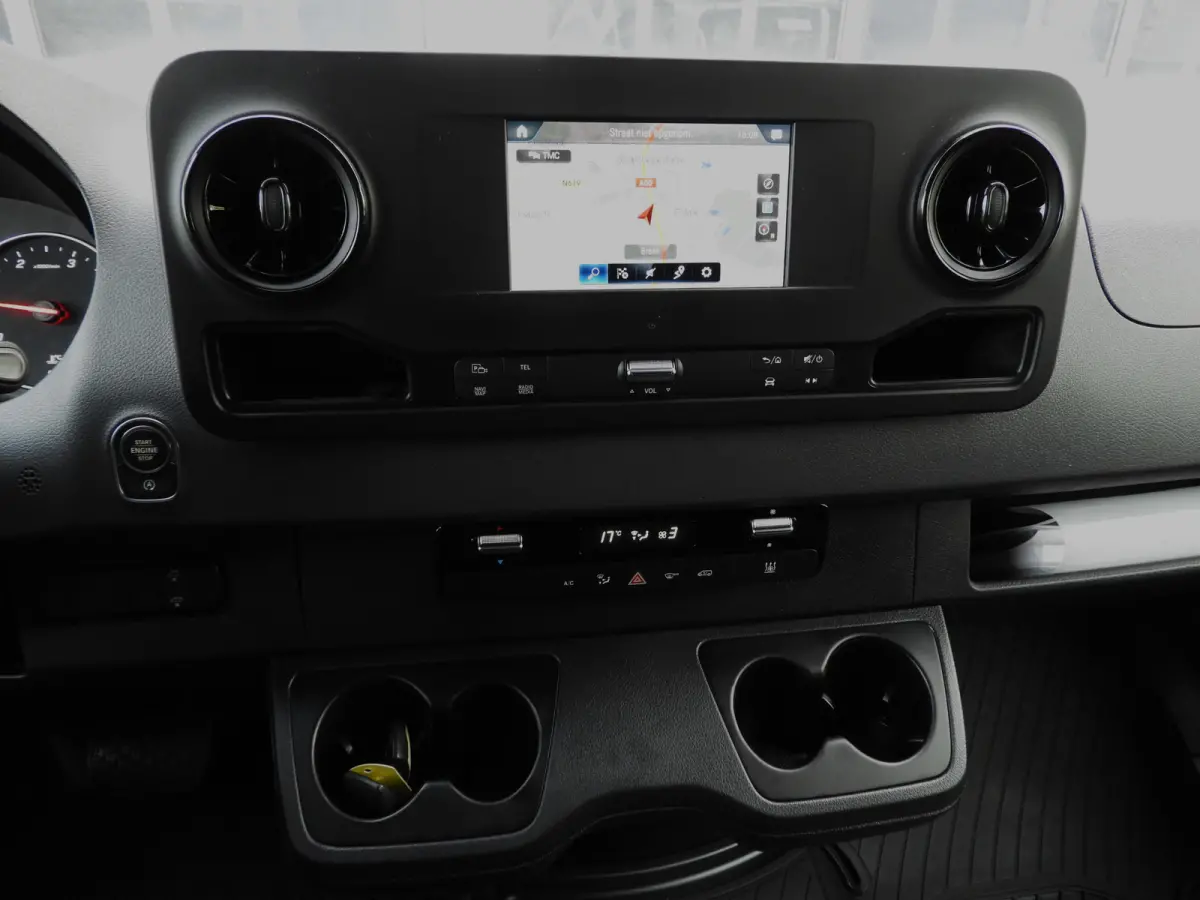 315 1.9 CDI L1H1 RWD AUT | LED | 360° | NAV | DISTRONIC