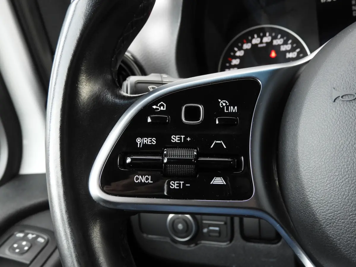 315 1.9 CDI L1H1 RWD AUT | LED | 360° | NAV | DISTRONIC
