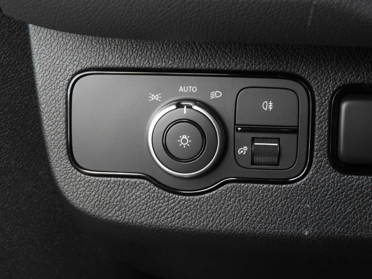 315 1.9 CDI L1H1 RWD AUT | LED | 360° | NAV | DISTRONIC