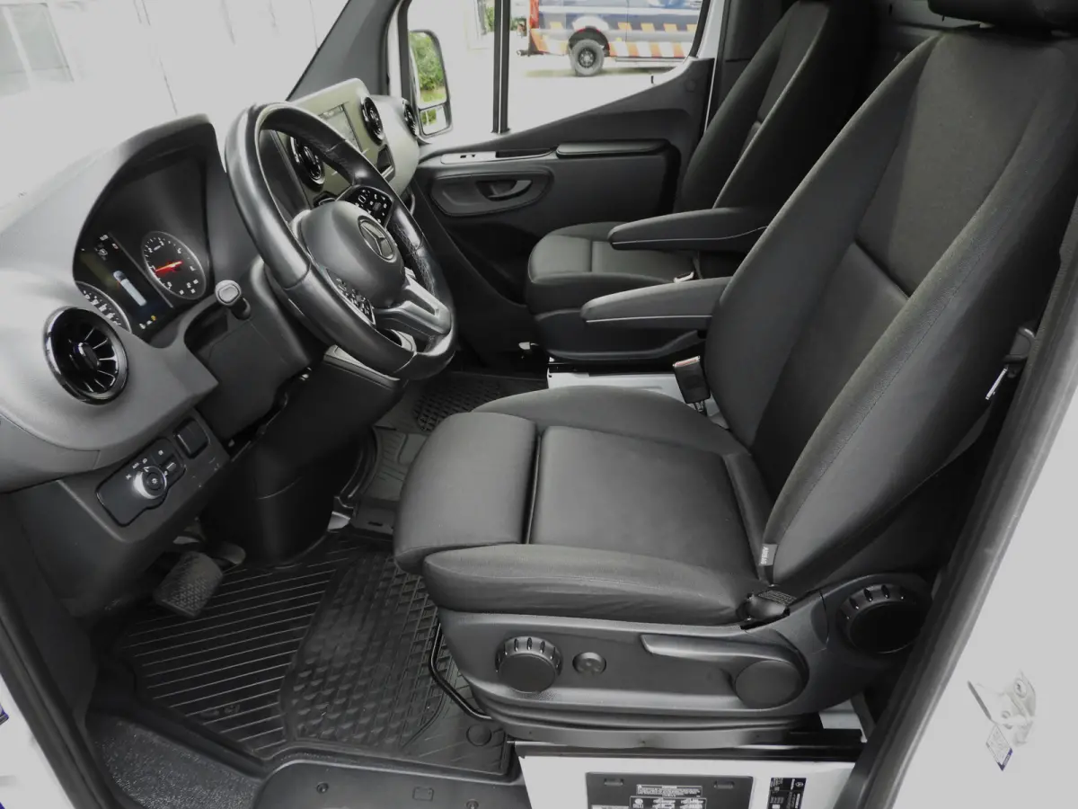 315 1.9 CDI L1H1 RWD AUT | LED | 360° | NAV | DISTRONIC