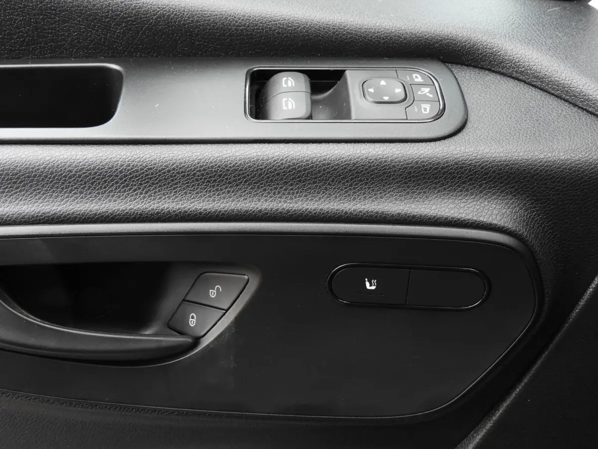 315 1.9 CDI L1H1 RWD AUT | LED | 360° | NAV | DISTRONIC