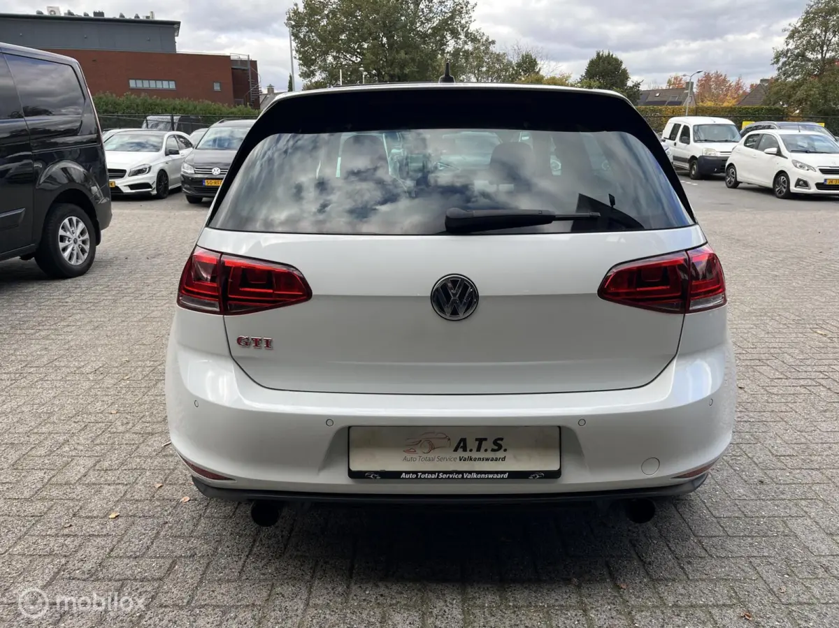 2.0 TSI GTI Performance NAVI*PANO-DAK*CRUISE*