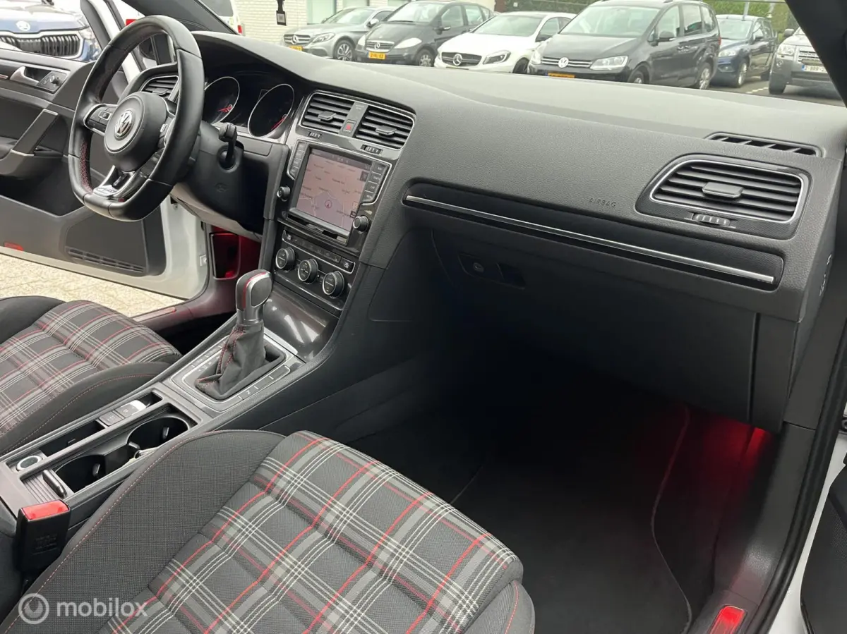 2.0 TSI GTI Performance NAVI*CARPLAY*CRUISE*