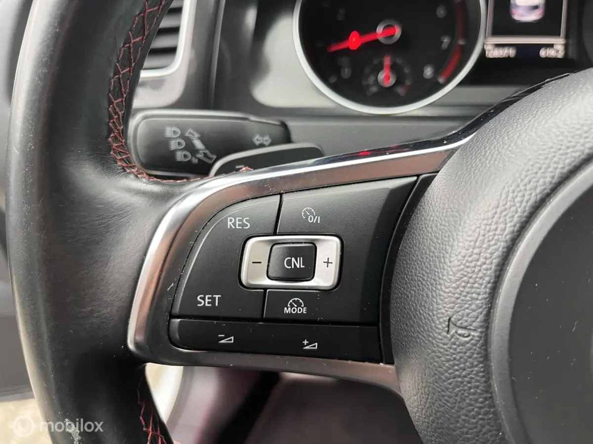 2.0 TSI GTI Performance NAVI*CARPLAY*CRUISE*