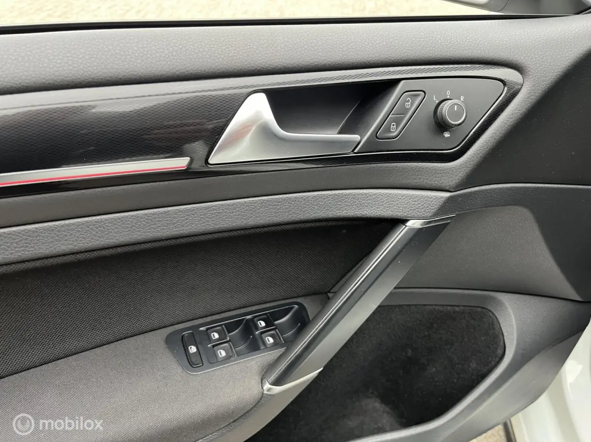 2.0 TSI GTI Performance NAVI*CARPLAY*CRUISE*