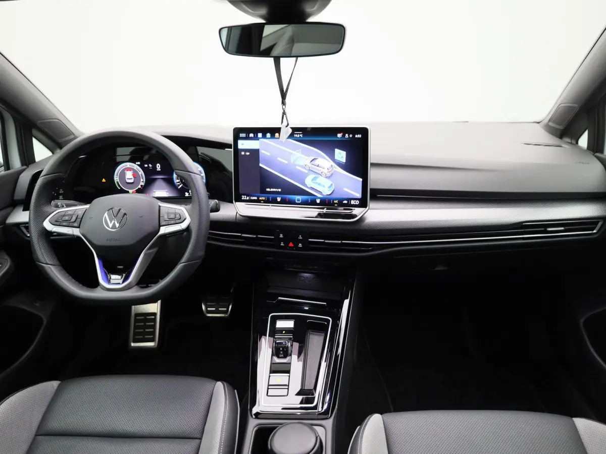 1.5 eHybrid GTE 272 PK SoH 100% | Automaat | Plug-In | Panorama Dak | Volledig Leder | Sport Pakket | Trekhaak | 18 Inch Catania Velgen | LED Matrix Koplampen | Navigatie | Digital Cockpit P