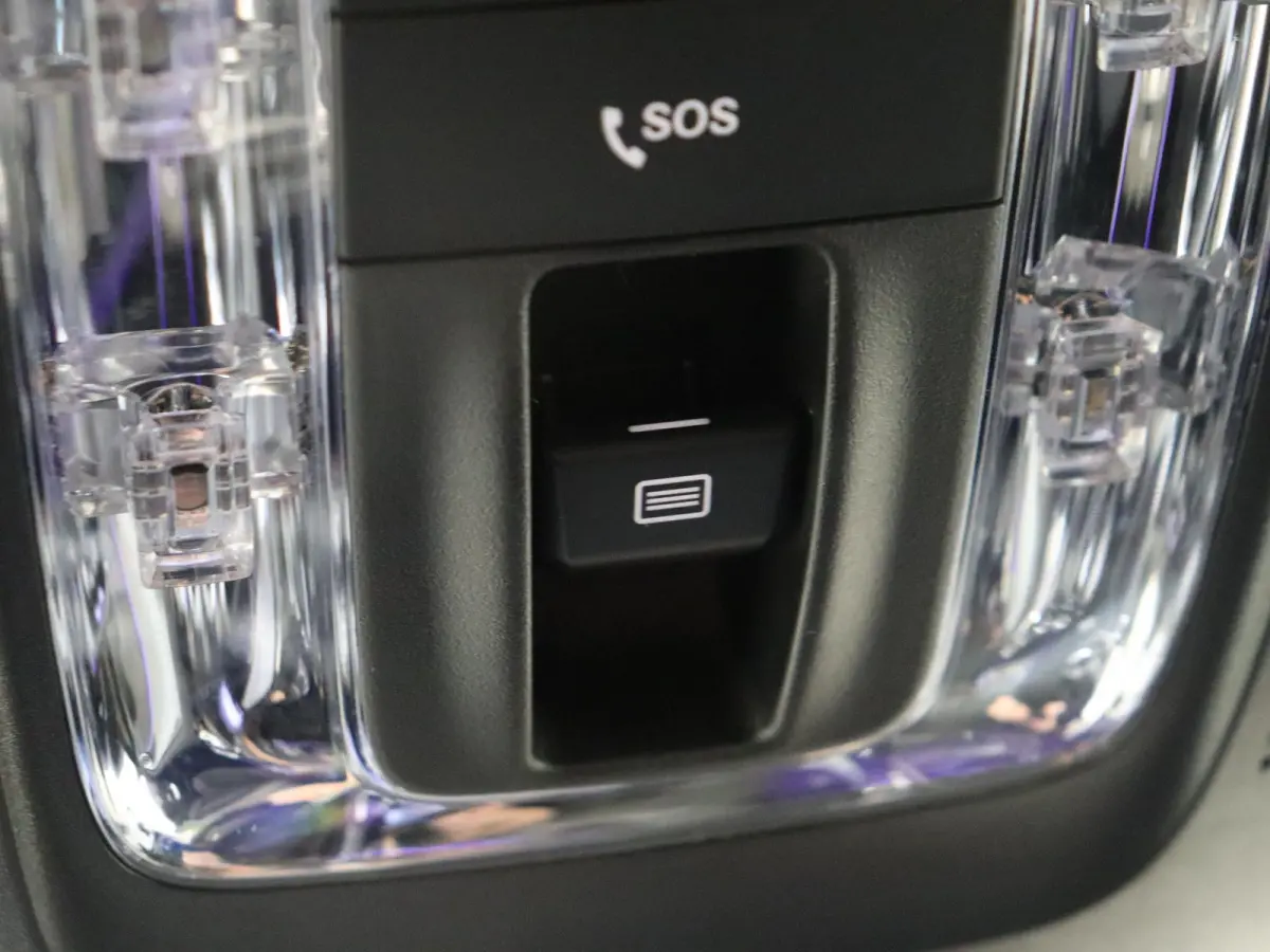 250 e Business Solution AMG Panoramadak / Nightpakket / Parkeercamera / Stoelverwarming / Keyless / Elektr. Achterklep