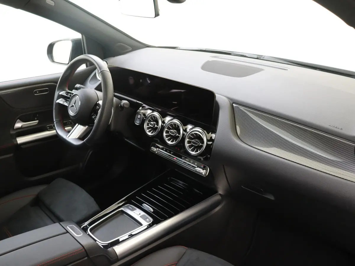 250 e Business Solution AMG Panoramadak / Nightpakket / Parkeercamera / Stoelverwarming / Keyless / Elektr. Achterklep
