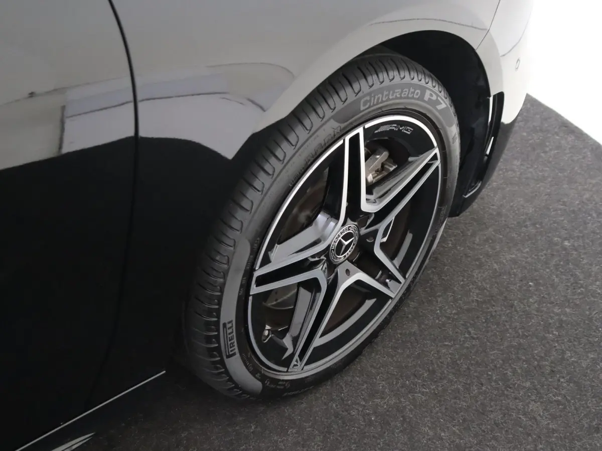 250 e Business Solution AMG Panoramadak / Nightpakket / Parkeercamera / Stoelverwarming / Keyless / Elektr. Achterklep
