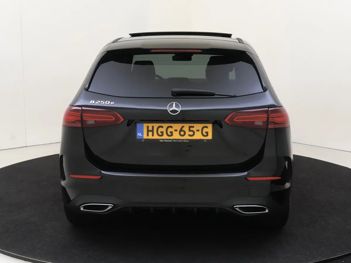 250 e Business Solution AMG Panoramadak / Nightpakket / Parkeercamera / Stoelverwarming / Keyless / Elektr. Achterklep