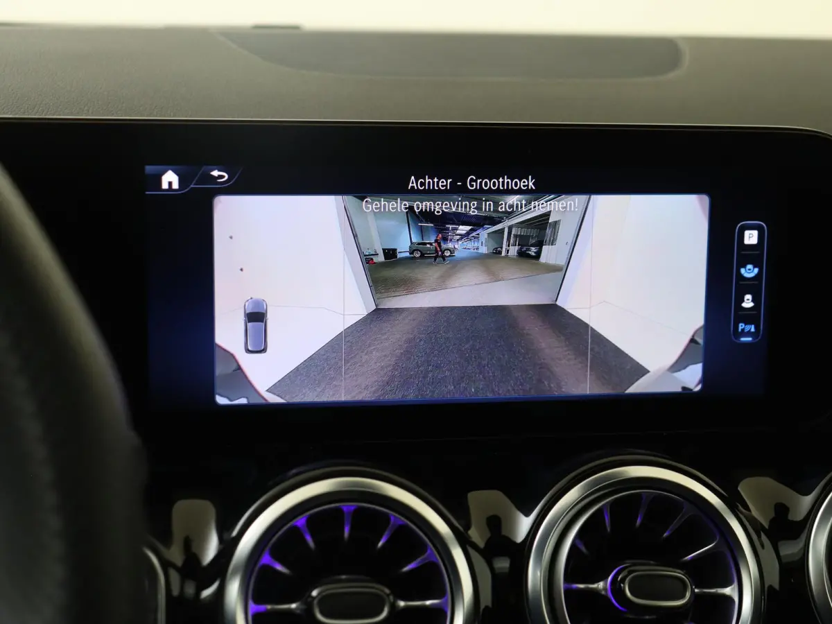 250 e Business Solution AMG Panoramadak / Nightpakket / Parkeercamera / Stoelverwarming / Keyless / Elektr. Achterklep
