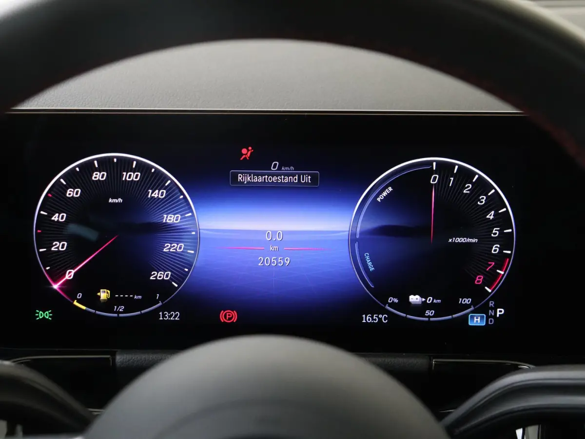 250 e Business Solution AMG Panoramadak / Nightpakket / Parkeercamera / Stoelverwarming / Keyless / Elektr. Achterklep
