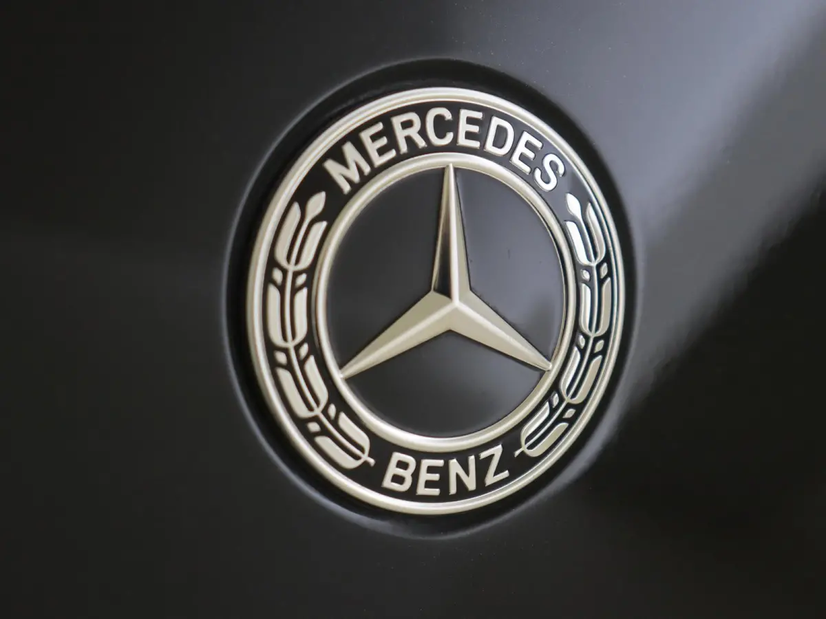 250 e Business Solution AMG Panoramadak / Nightpakket / Parkeercamera / Stoelverwarming / Keyless / Elektr. Achterklep