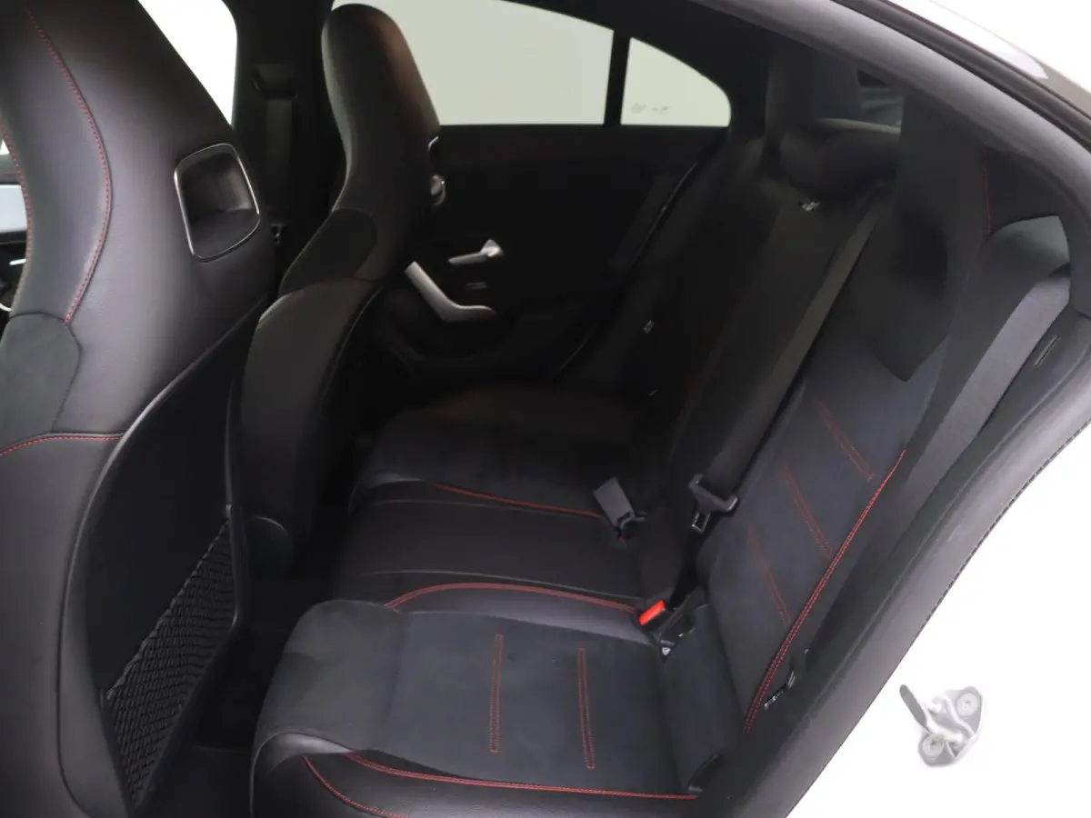 180 Business Solution AMG /Night pakket /19 Inch