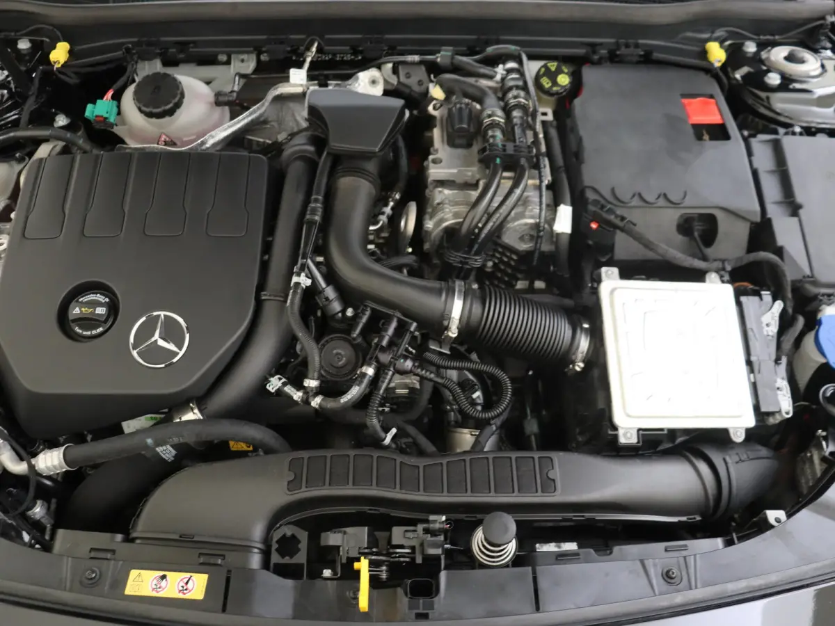 250 e AMG Line Keyless / Parkeercamera / Nightpakket / Sfeerverlichting / Stoelverwarming / Elektr. Achterklep