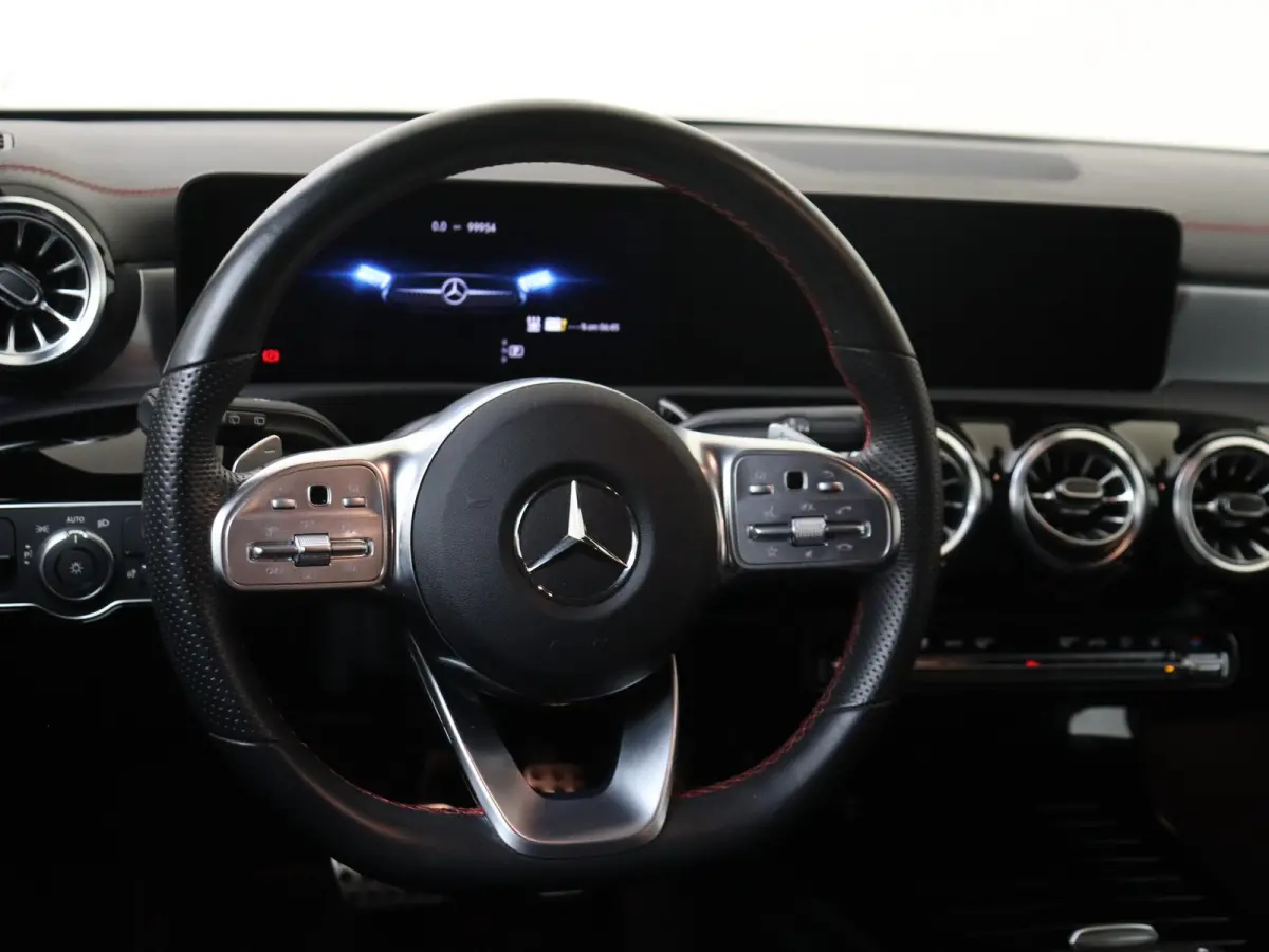 250 e AMG Line Keyless / Parkeercamera / Nightpakket / Sfeerverlichting / Stoelverwarming / Elektr. Achterklep